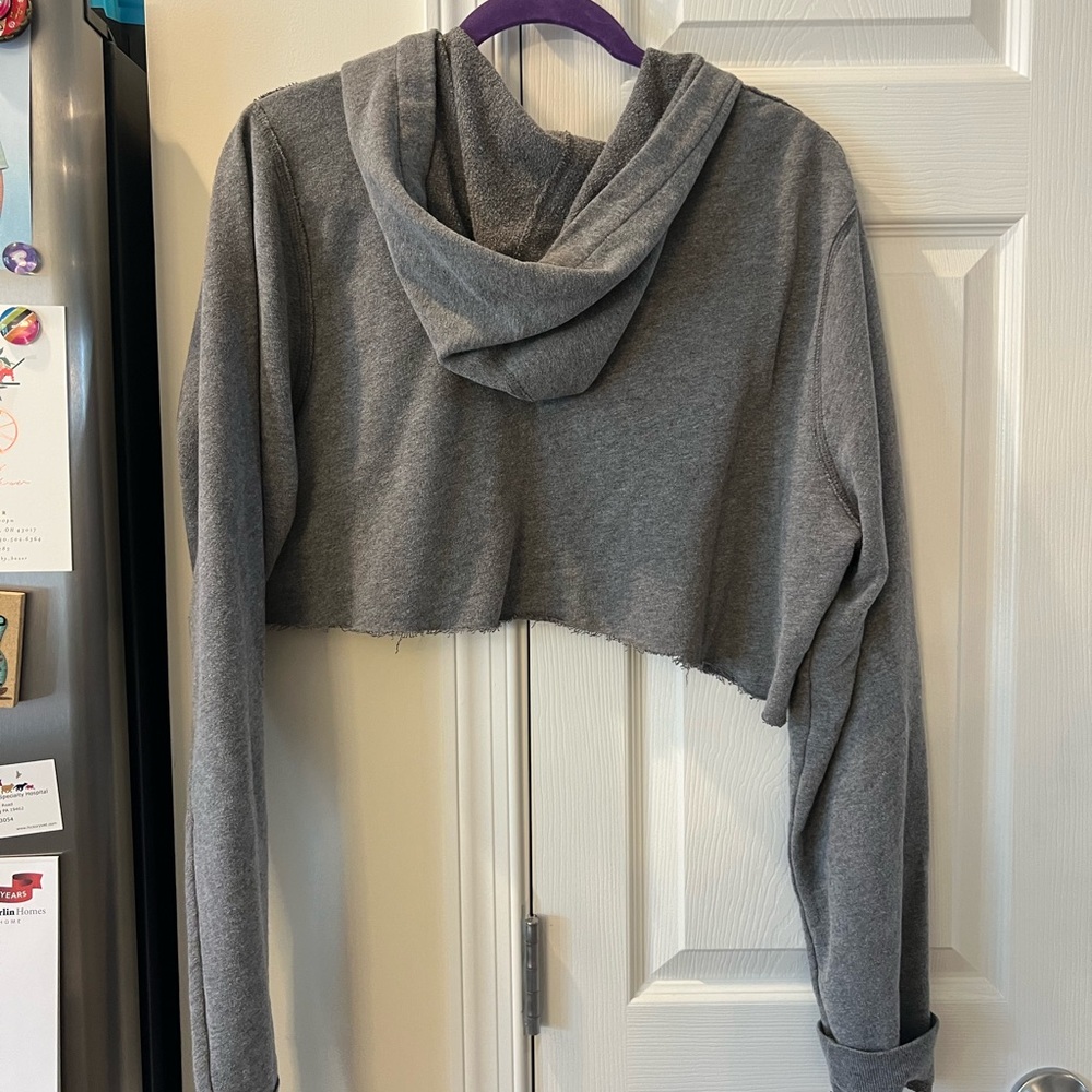 Oversized cropped hollister hoodie - Picture 2 of 3